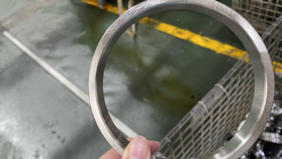 滚动轴承由哪几部分组成？滚动轴承类型有哪些？