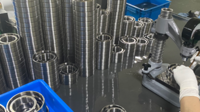 侧铣头轴承要什么精度的？精度选错有哪些影响？