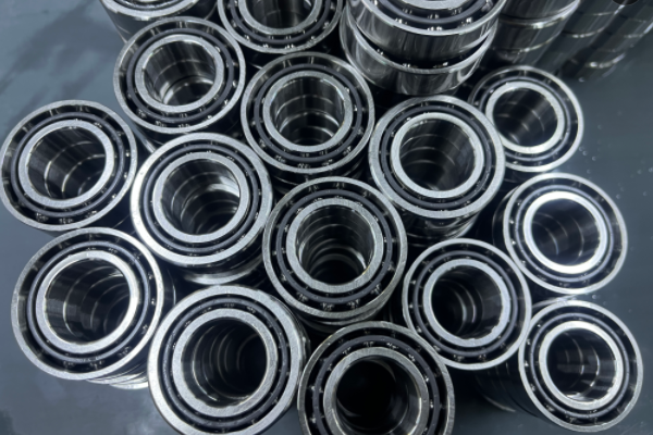 挖机行走轴承烂了怎样换？