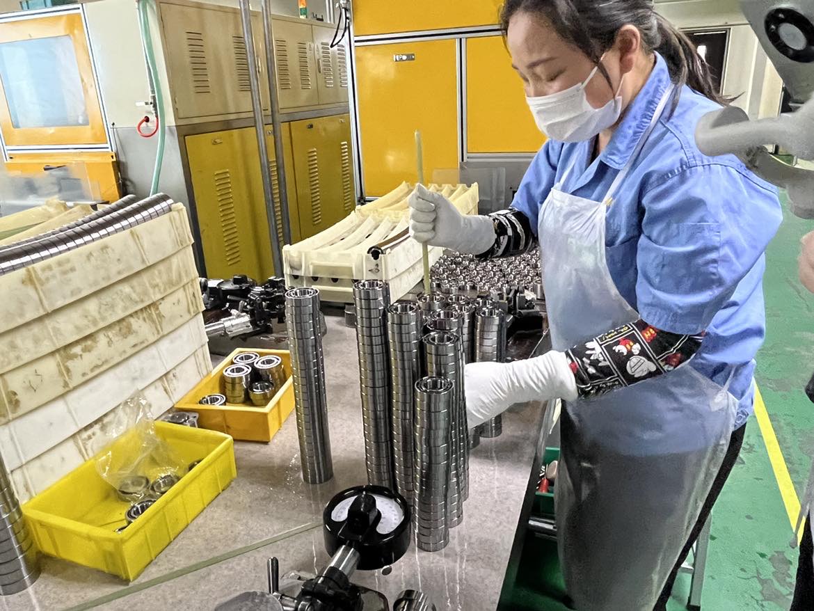 角接触球轴承的游隙究竟有多重要？（37年厂家经验）