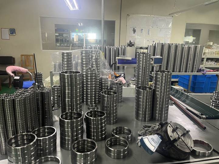 高速角接触球轴承耐不耐高温？受哪些因素影响？