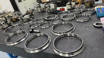 引起精密主轴轴承噪音过大的原因有哪些？